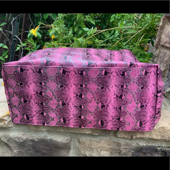 Saks fifth Avenue Pink snakeskin tote - Picture 5 of 16